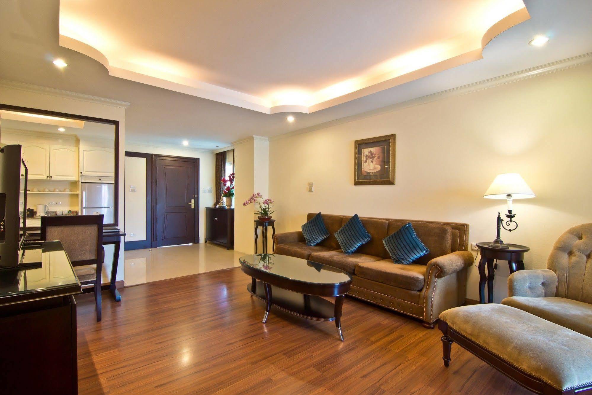 Lk Royal Suite Паттайя Экстерьер фото