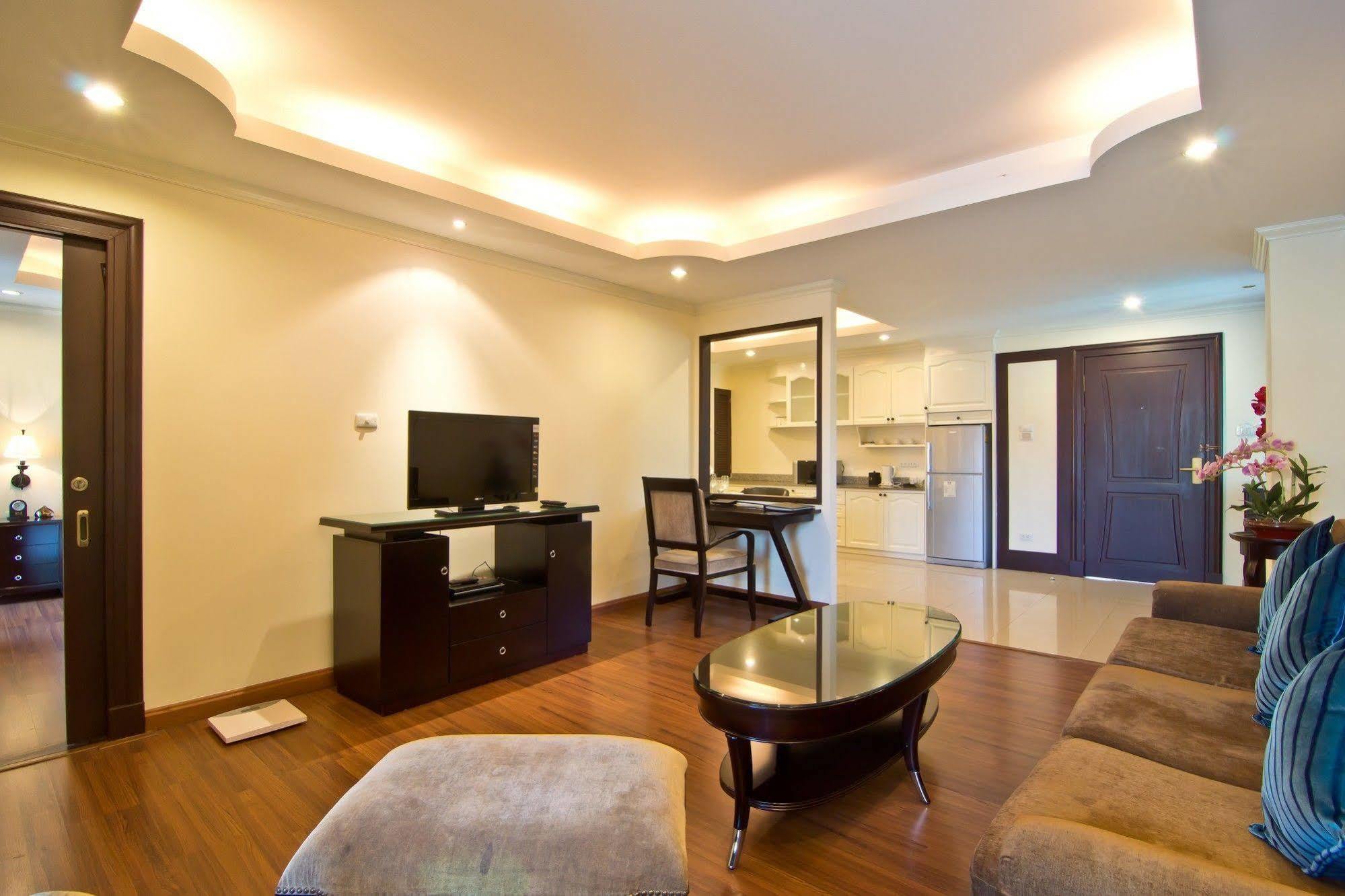 Lk Royal Suite Паттайя Экстерьер фото