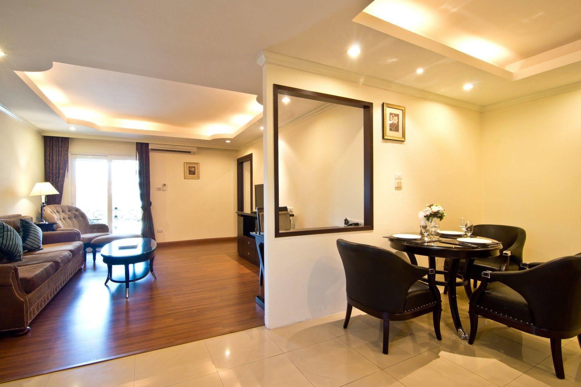 Lk Royal Suite Паттайя Экстерьер фото
