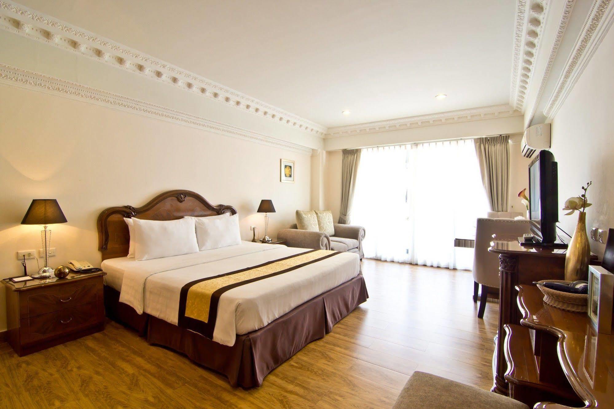 Lk Royal Suite Паттайя Экстерьер фото